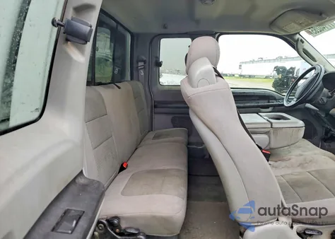 2005 Ford F250 Super Duty из США, поврежденный, VIN 1FTSX21P55EC92167